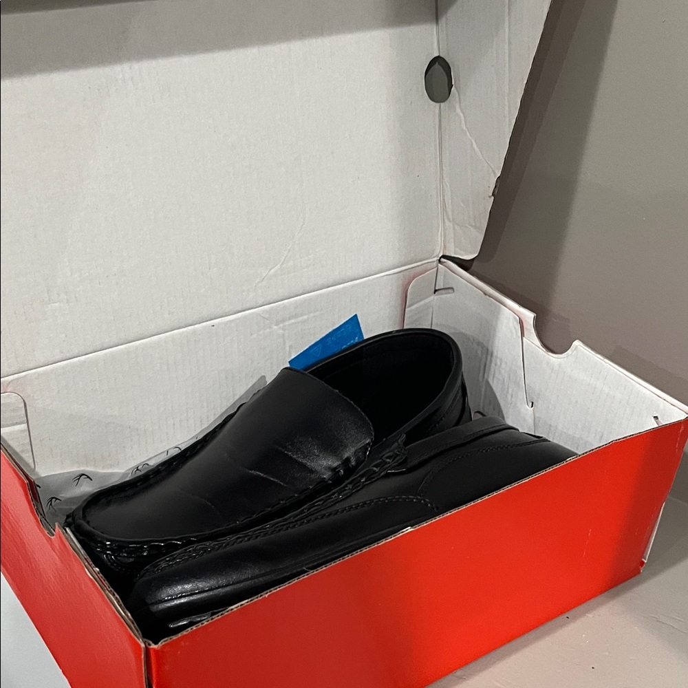 Deer stag Boys shoes size 7 wide